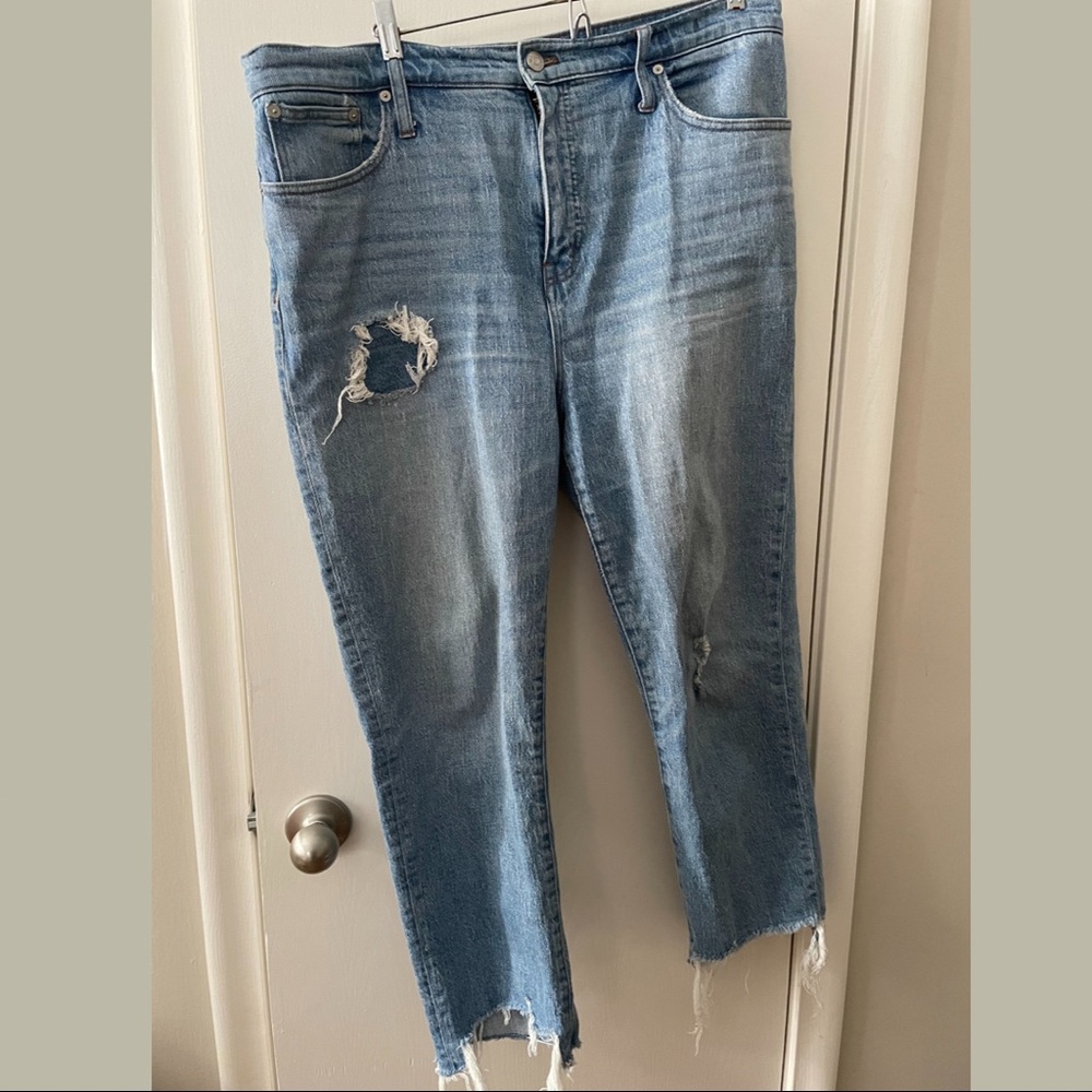 Madewell- Classic Straight Jeans in Corrie Wash